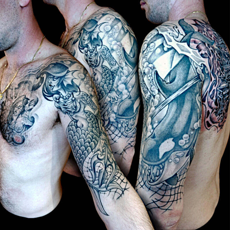 Siren and Orca Sleeve,24.